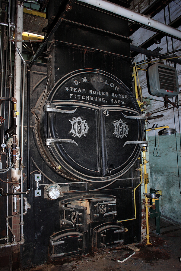 Skinner Unaflow Steam Engine at Nichols and Stone Factory in Gardner, MA